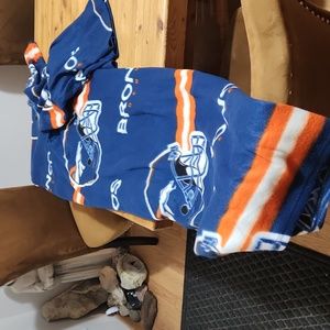 Denver Broncos Fleece Wrap/Robe Throw Like New!